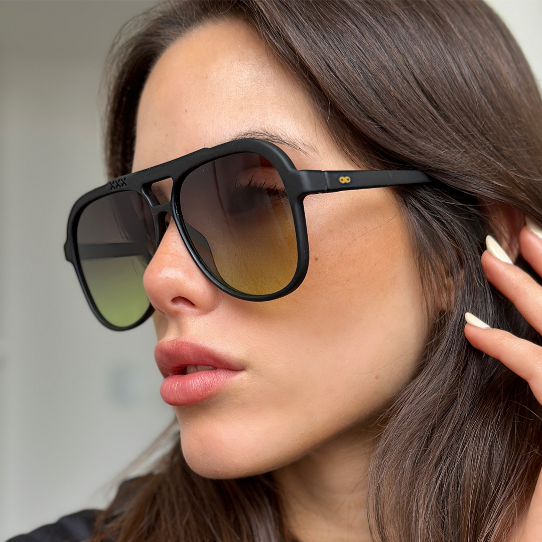 Triple Xxx Negro Mate Lente Verde Musgo