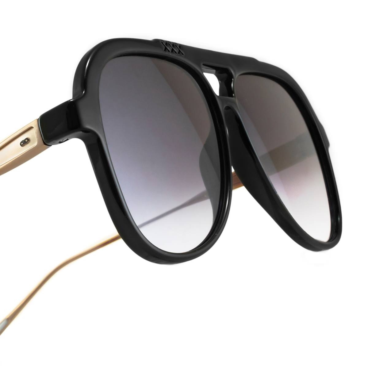 Triple Xxx Metal Negro Brillo Lente Gris Degrade