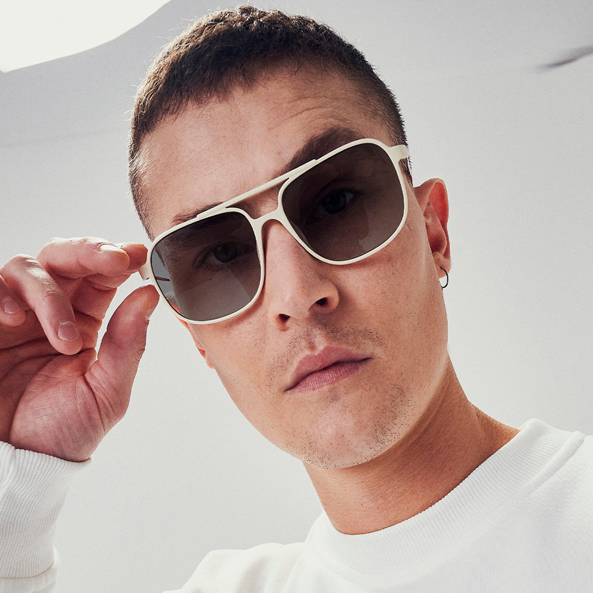 Caravan Bone Shiny Lente Gris Degrade