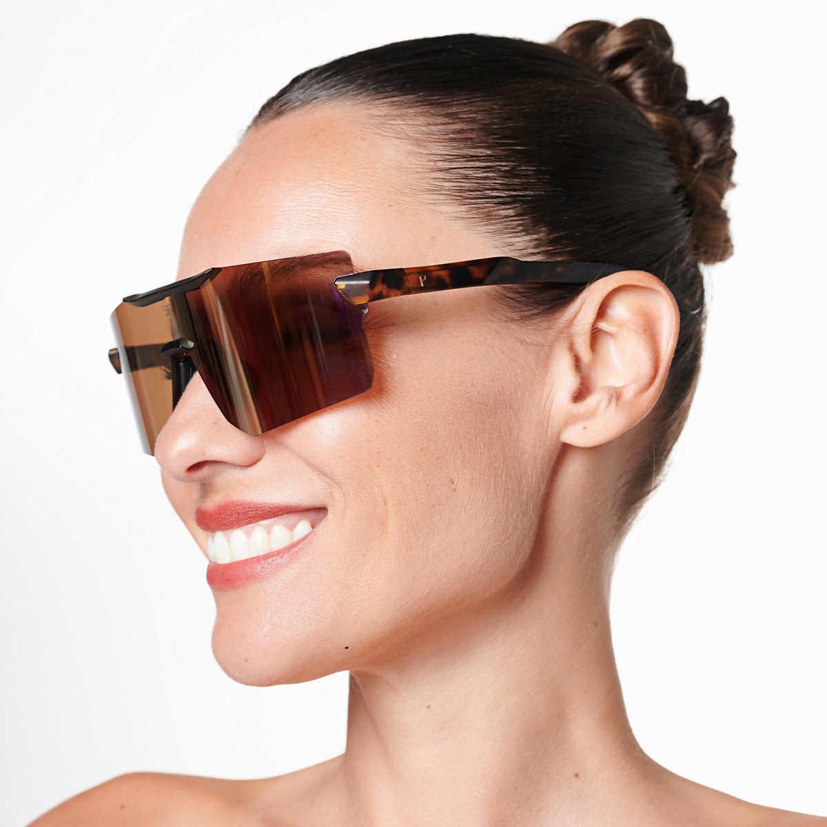 Doha Carey Lente Espejada Dorada By Pampita
