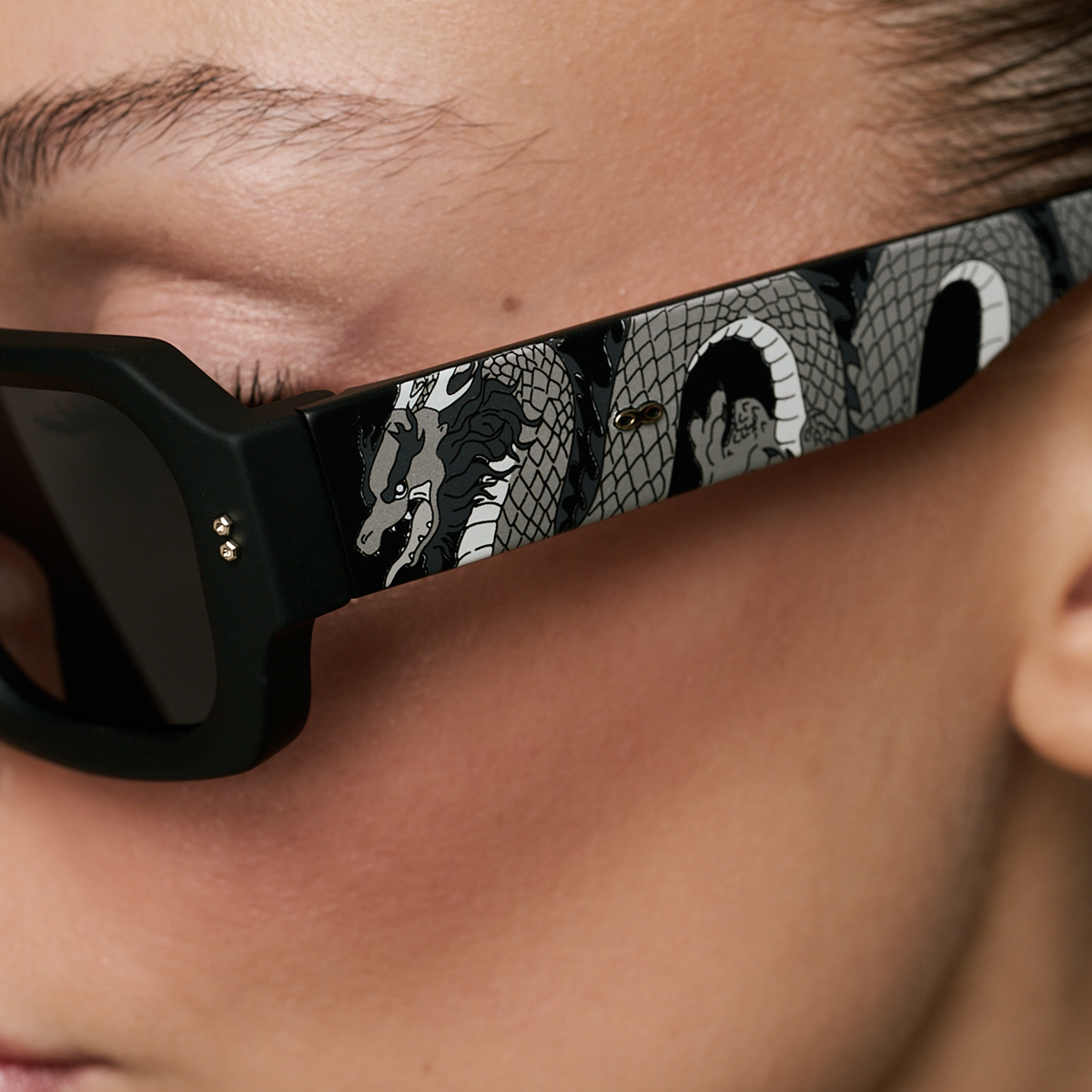 Bronx Dragon Silver Negro Mate Lente Gris