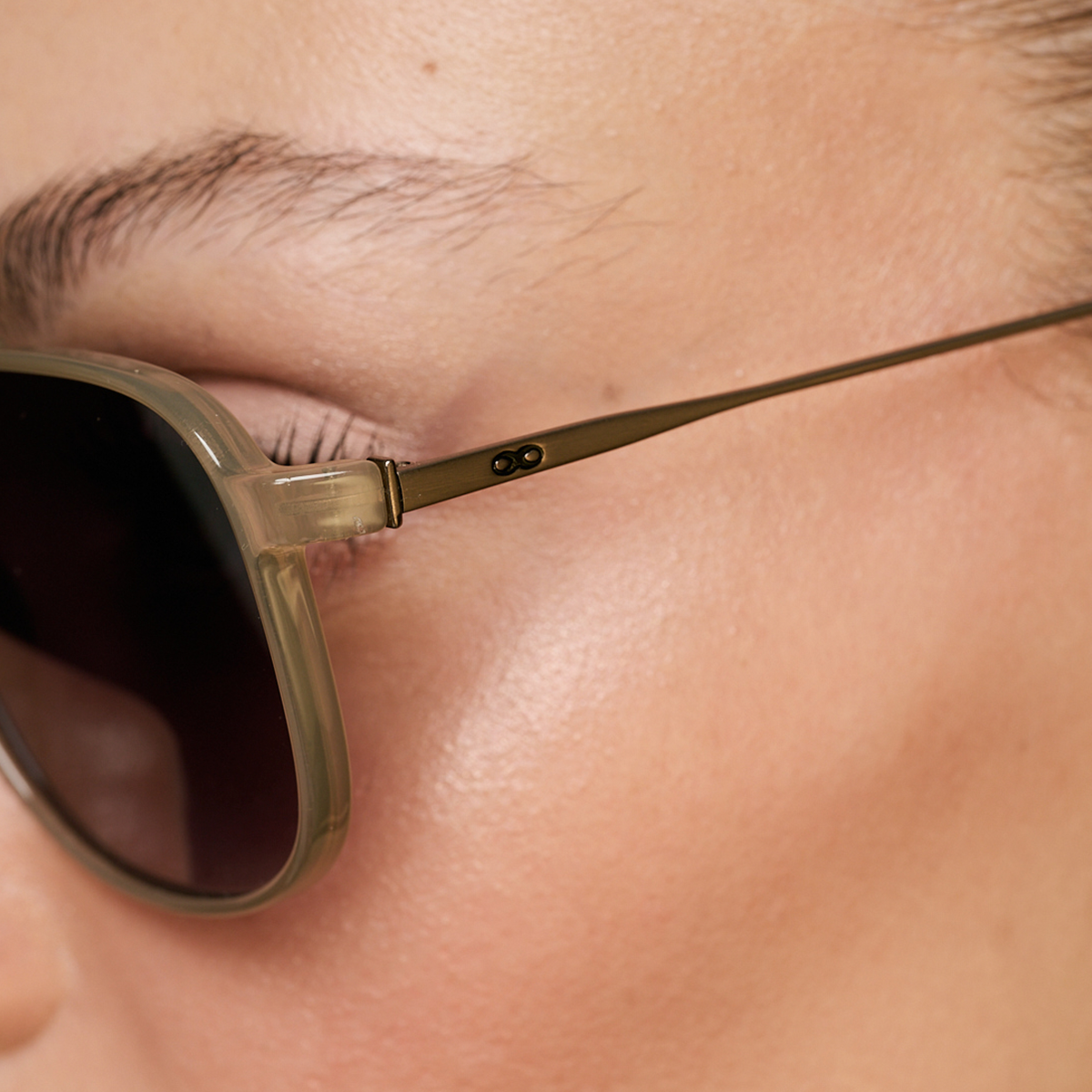 Caravan Milky Brown Lente Gris Degrade