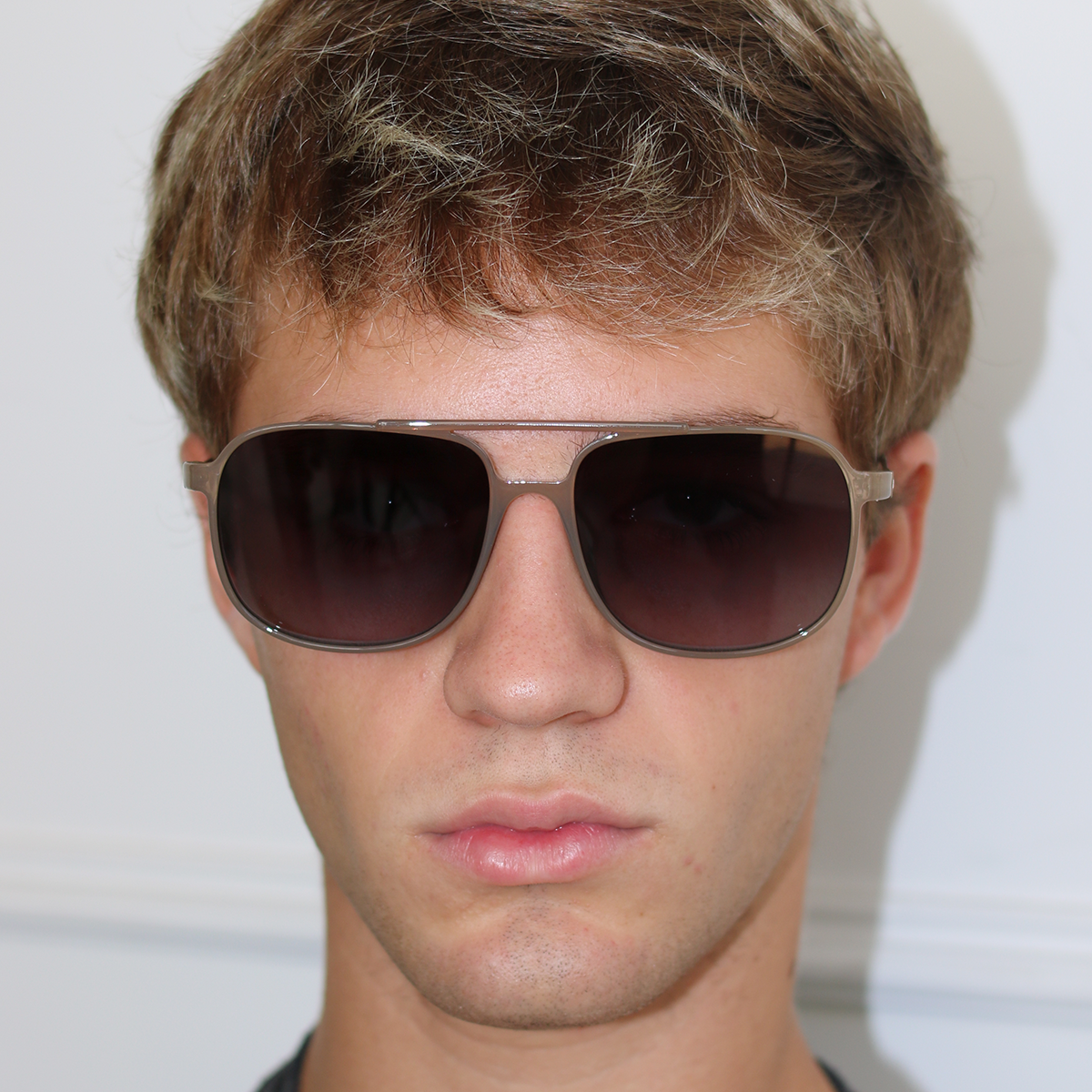 Caravan Milky Brown Lente Gris Degrade