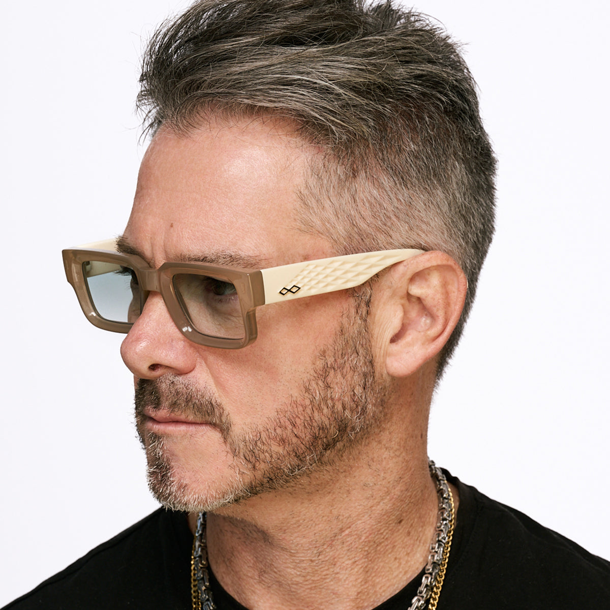 Exclamation 3D Milky Brown Lente Verde Degrade