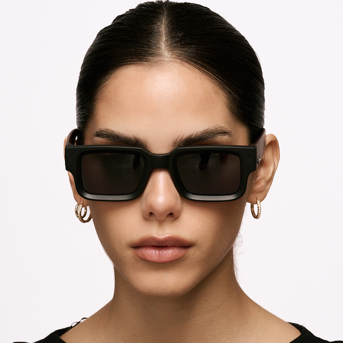 Exclamation Dragon Dorado Negro Mate Lente Gris