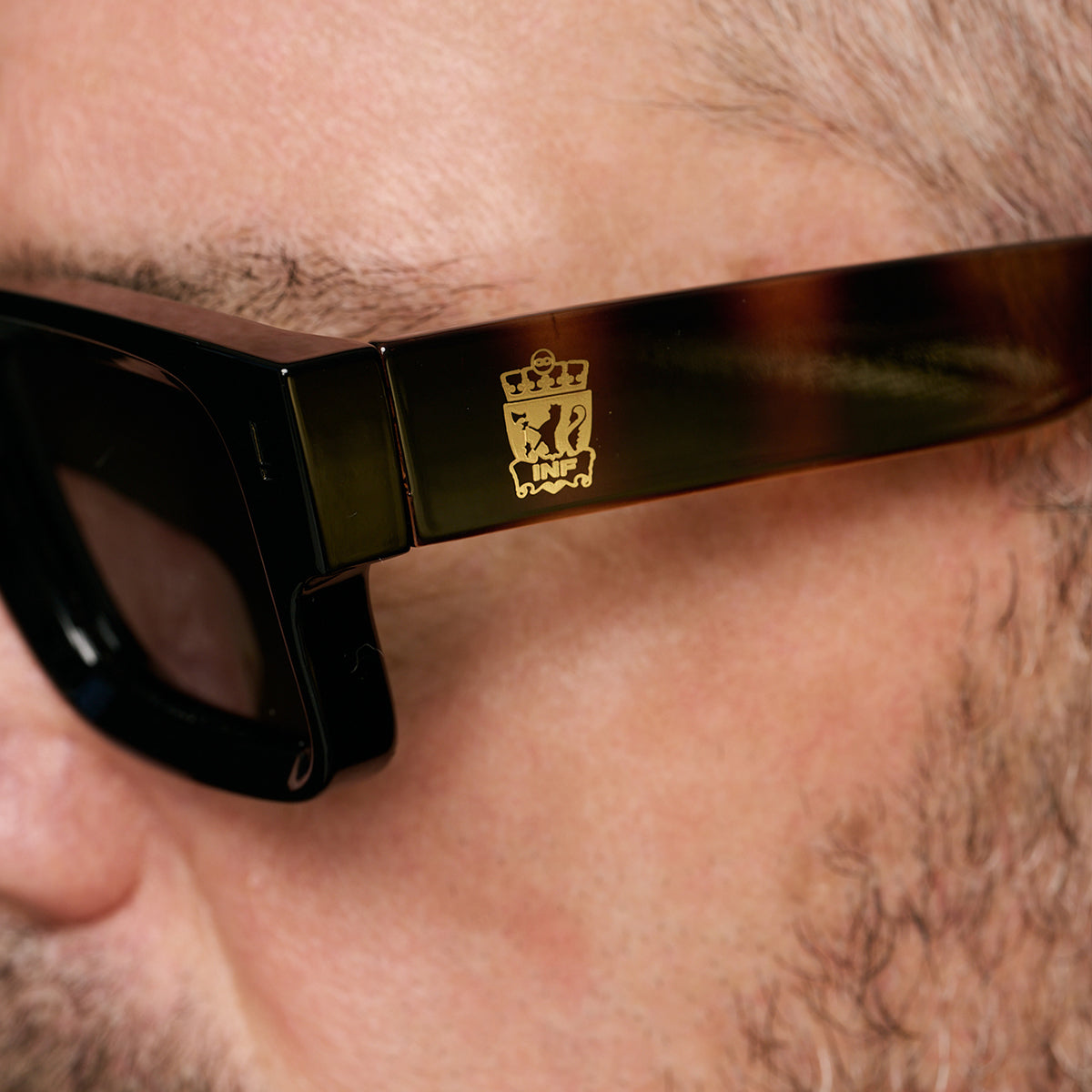 Exclamation Negro Brillo Carey Lente Verde Polarizado