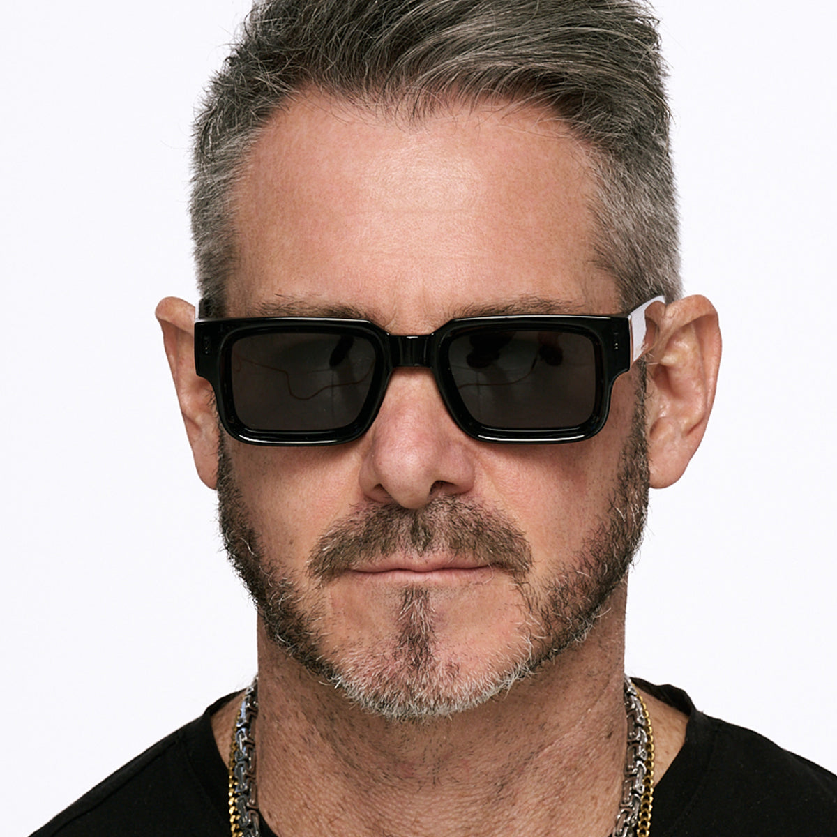 Exclamation Negro Brillo Lente Gris