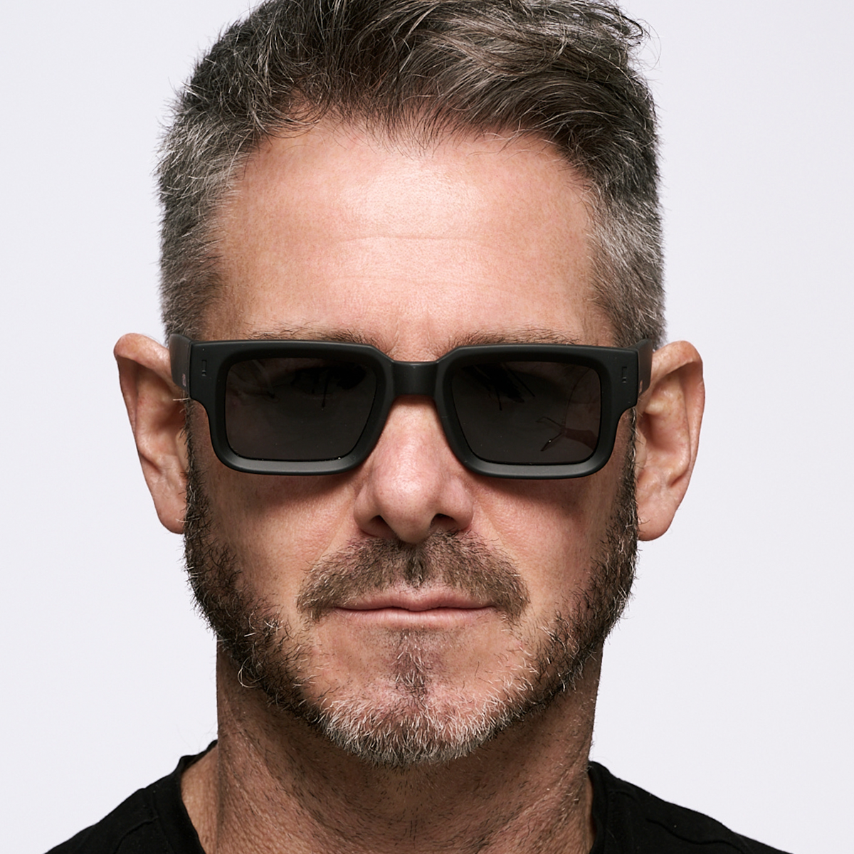 Exclamation Floating Negro Mate Lente Gris Polarizado