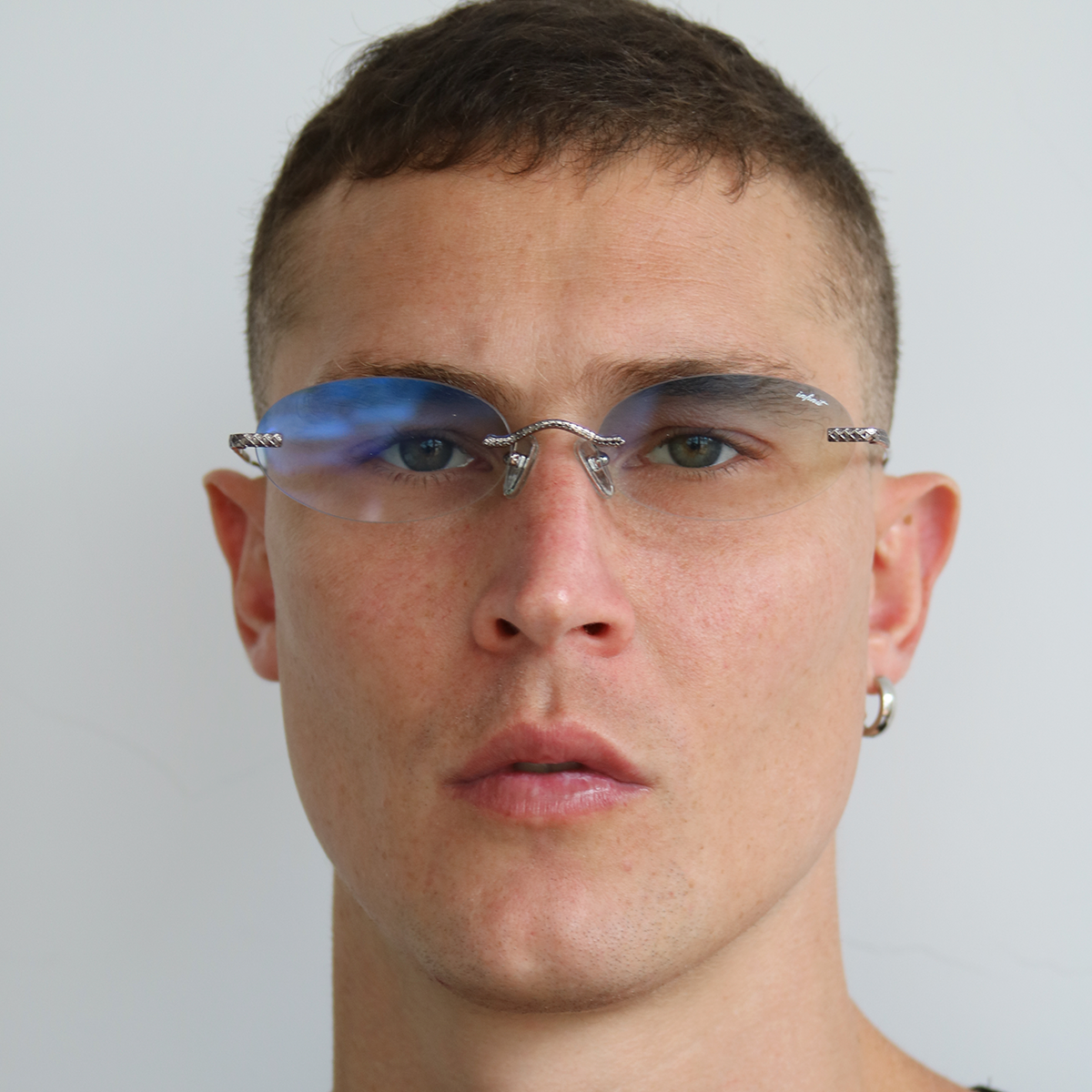 Aero Quo Gris Lente Suave Espejada Azul Degrade