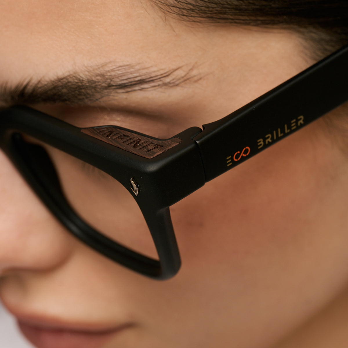 Armazon Jacobs Negro Mate Eco Sustentable