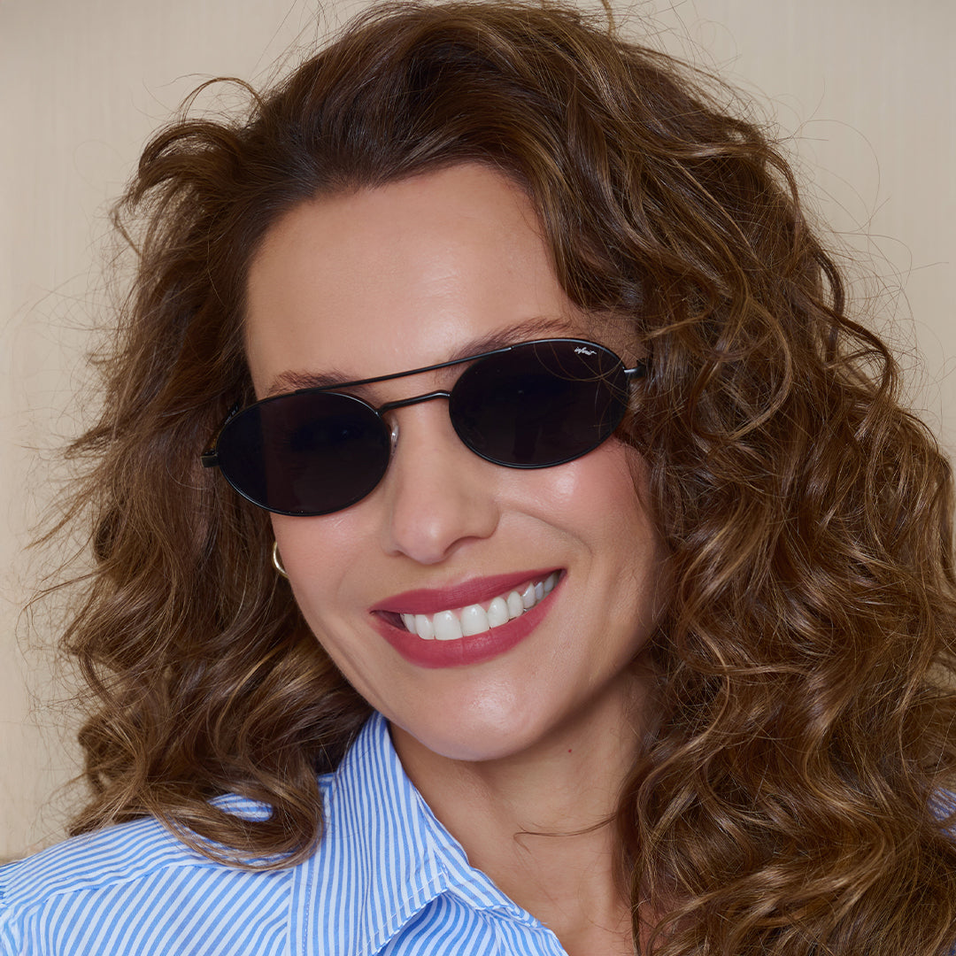 Anteojos De Sol Kaid Negro Brillo Lente Gris By Pampita