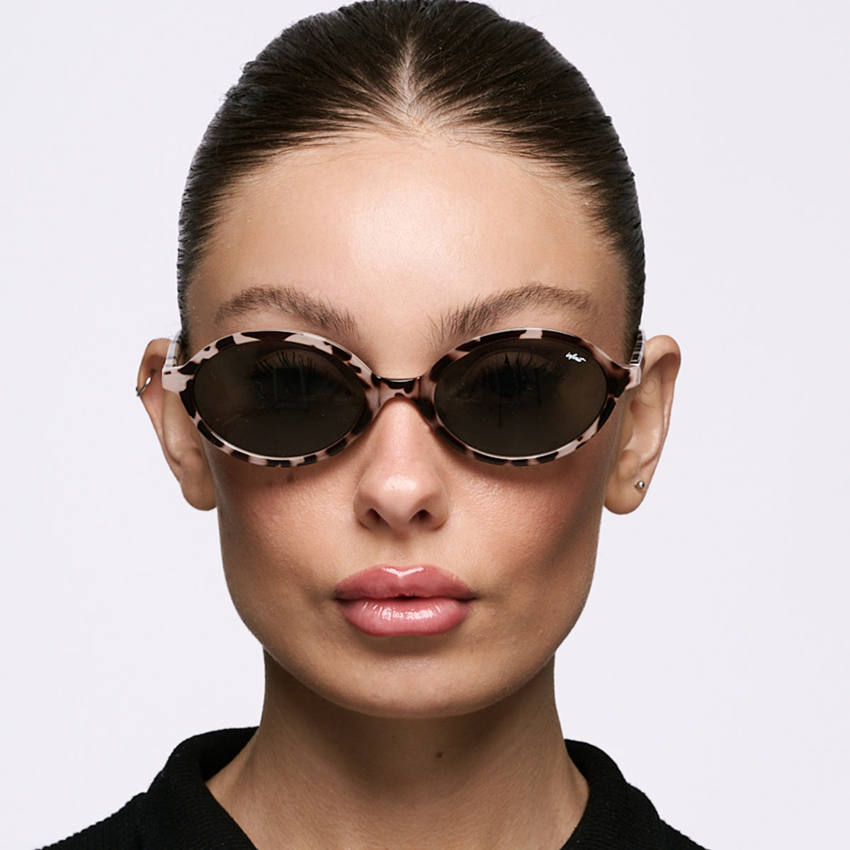 Liora Carey Gris Lente Verde