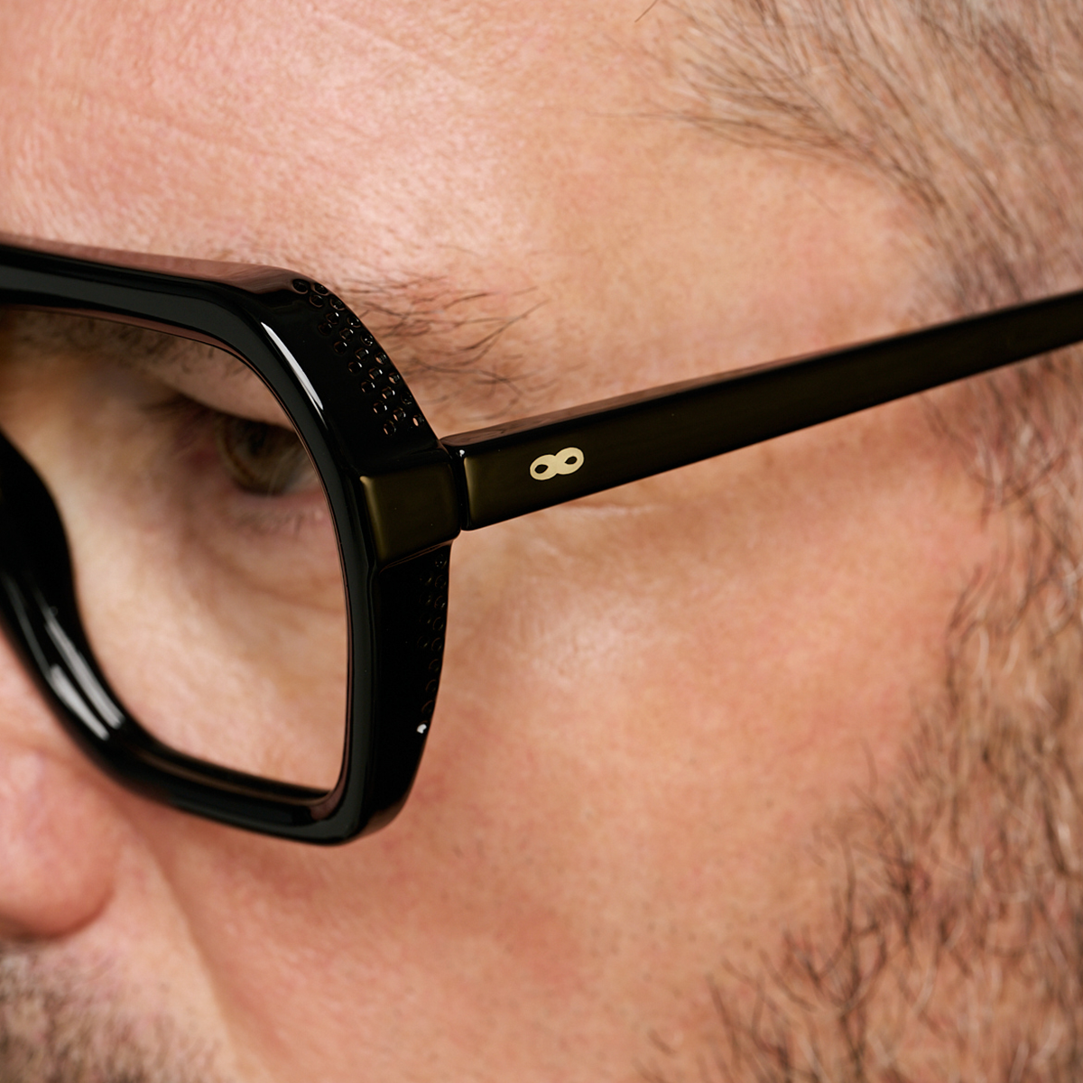 Armazon Lyon Negro Brillo