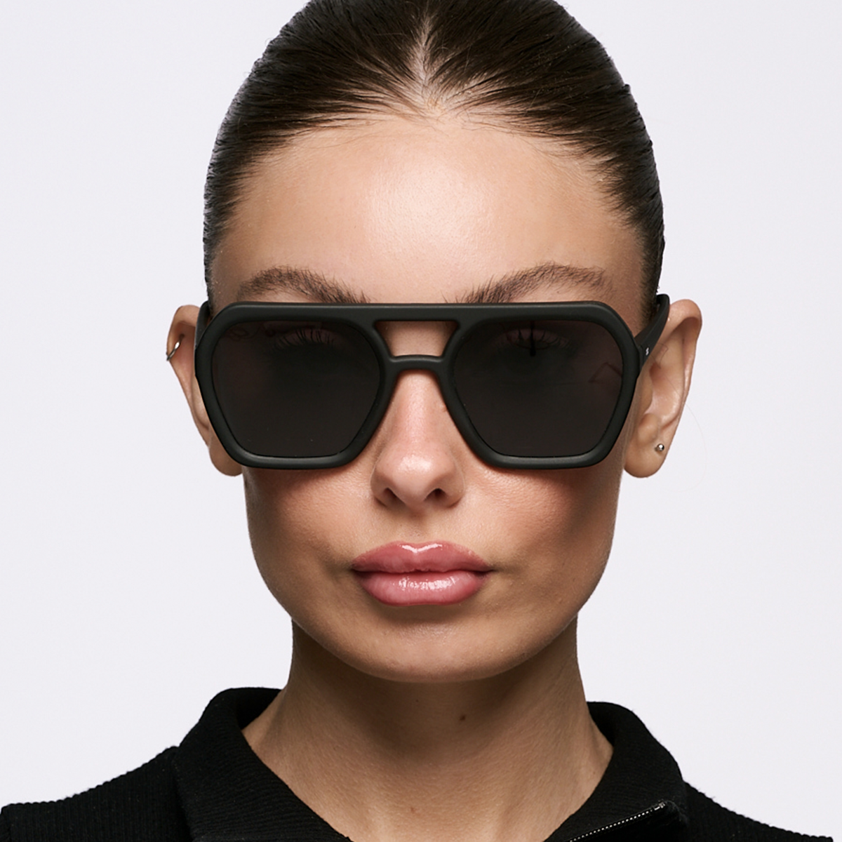 Lyon Negro Mate Lente Gris