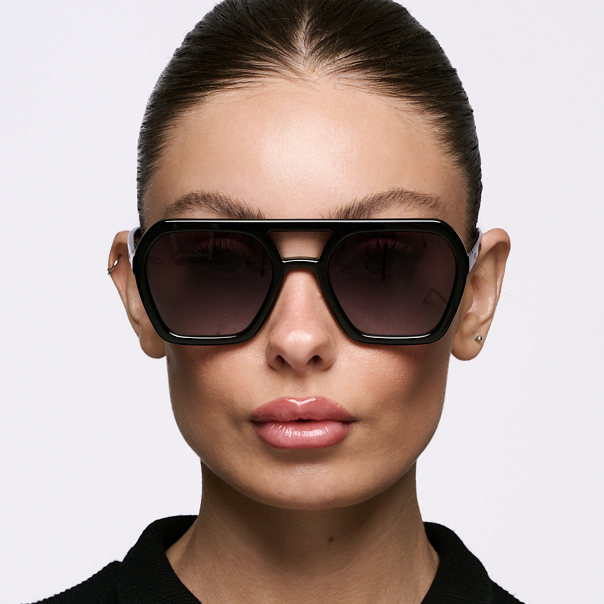 Lyon Negro Brillo Lente Gris Degrade