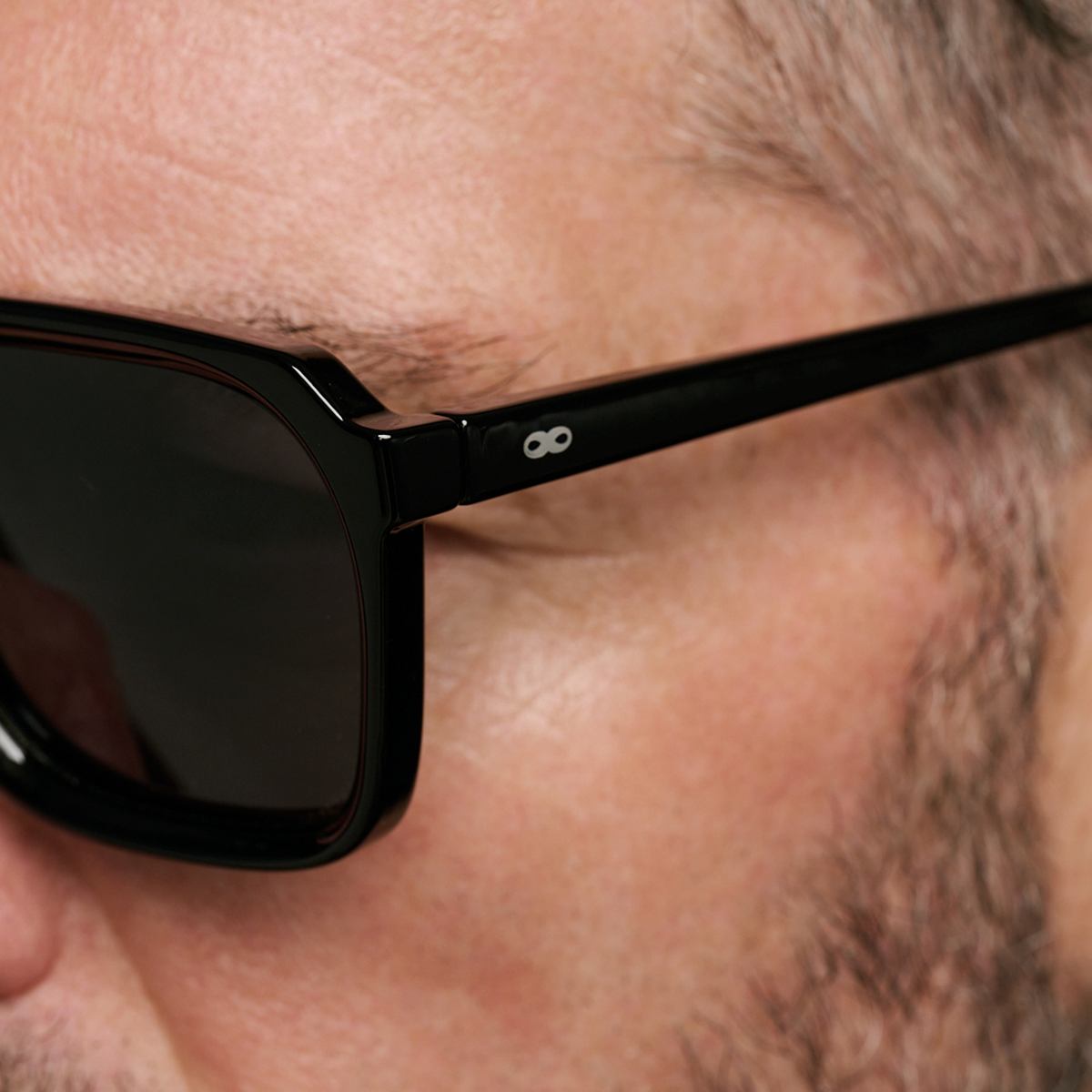 Monaco Negro Brillo Lente Gris Polarizado