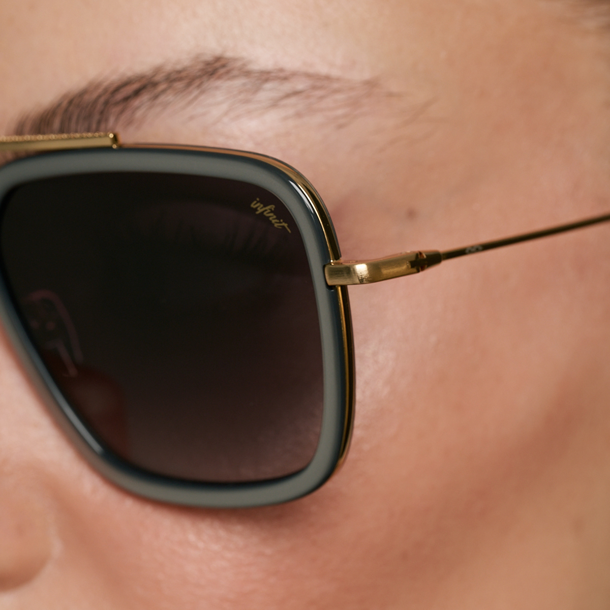 Montecarlo Gris Perlado Lente Gris Degrade