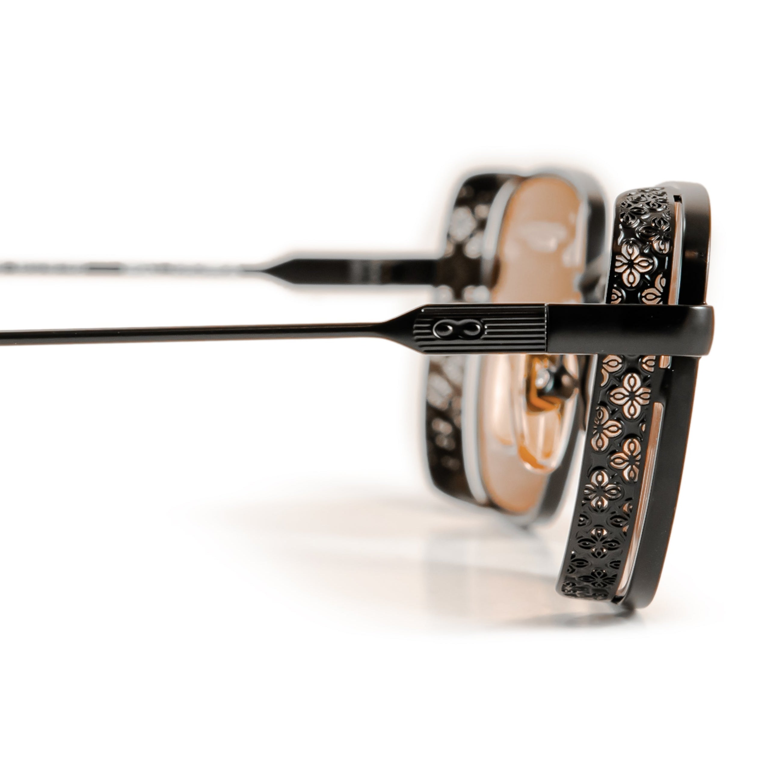 Palmyra Negro Lente Tostado