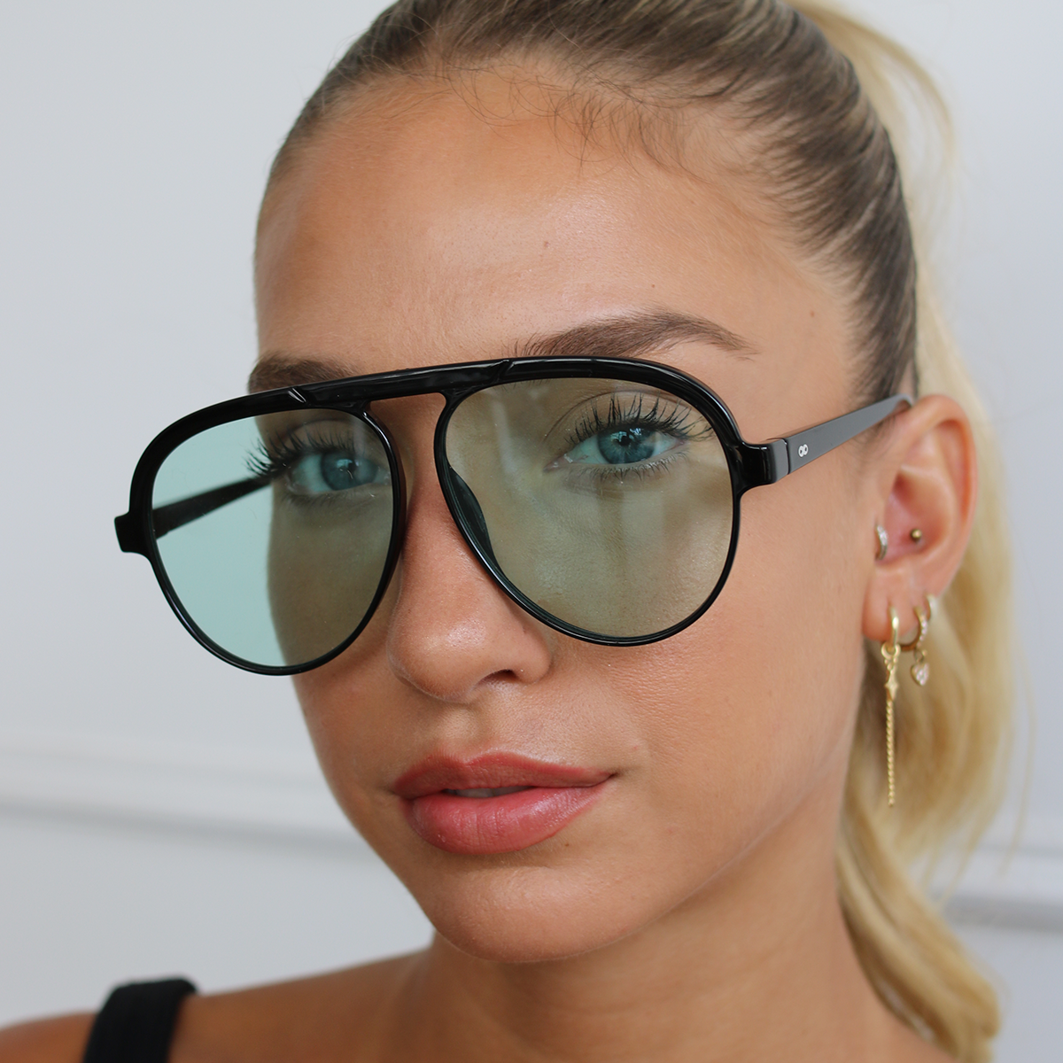 Paris Negro Brillo Lente Turquesa