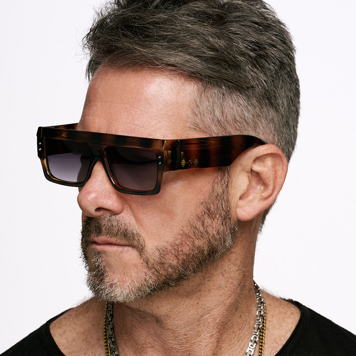 Suzuka Carey Lente Gris Degrade