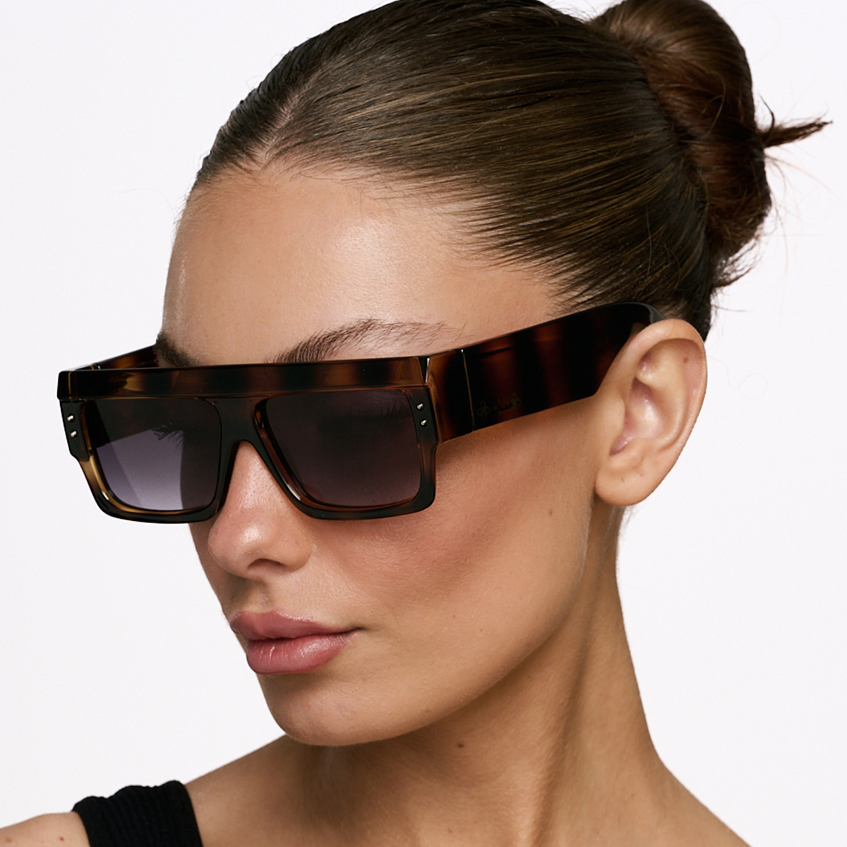 Suzuka Carey Lente Gris Degrade