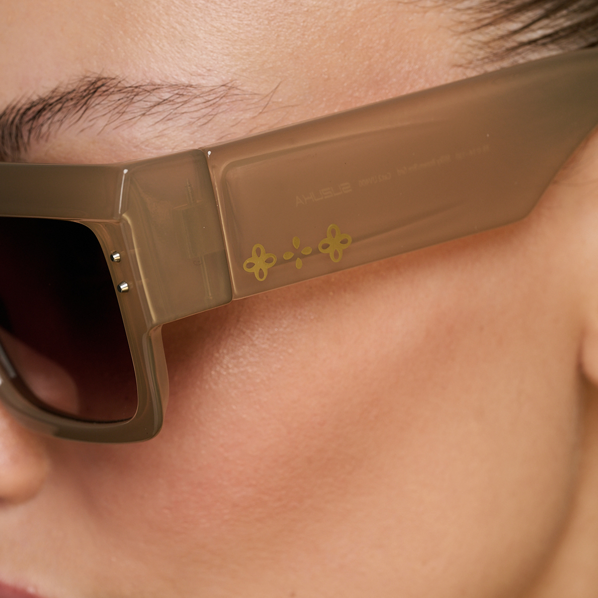 Suzuka Milky Brown Lente Marron Degrade