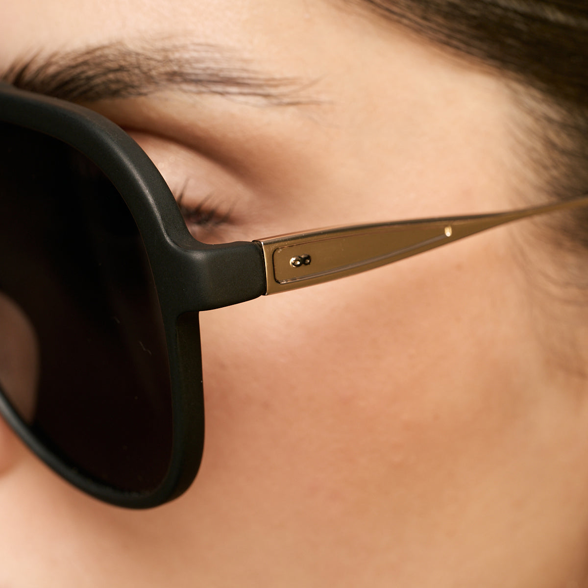 Triple Xxx Metal Negro Mate Lente Gris