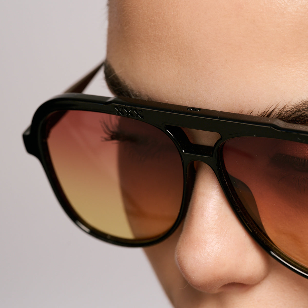 Triple Xxx Metal Negro Brillo Lente Sunset