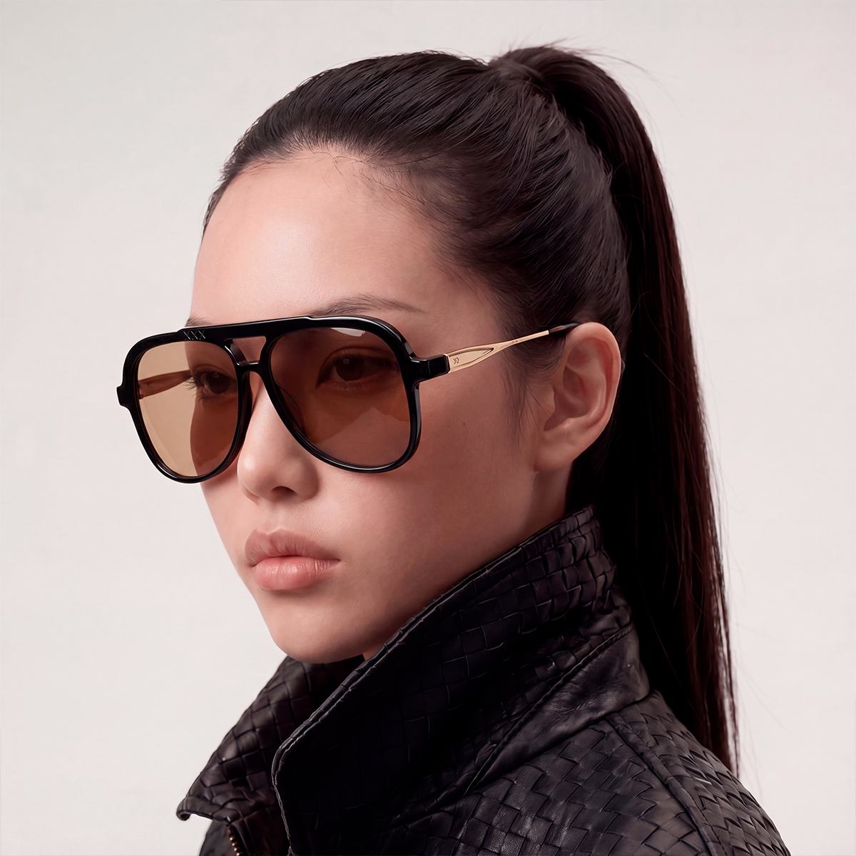 Triple Xxx Metal Negro Brillo Lente Tostado