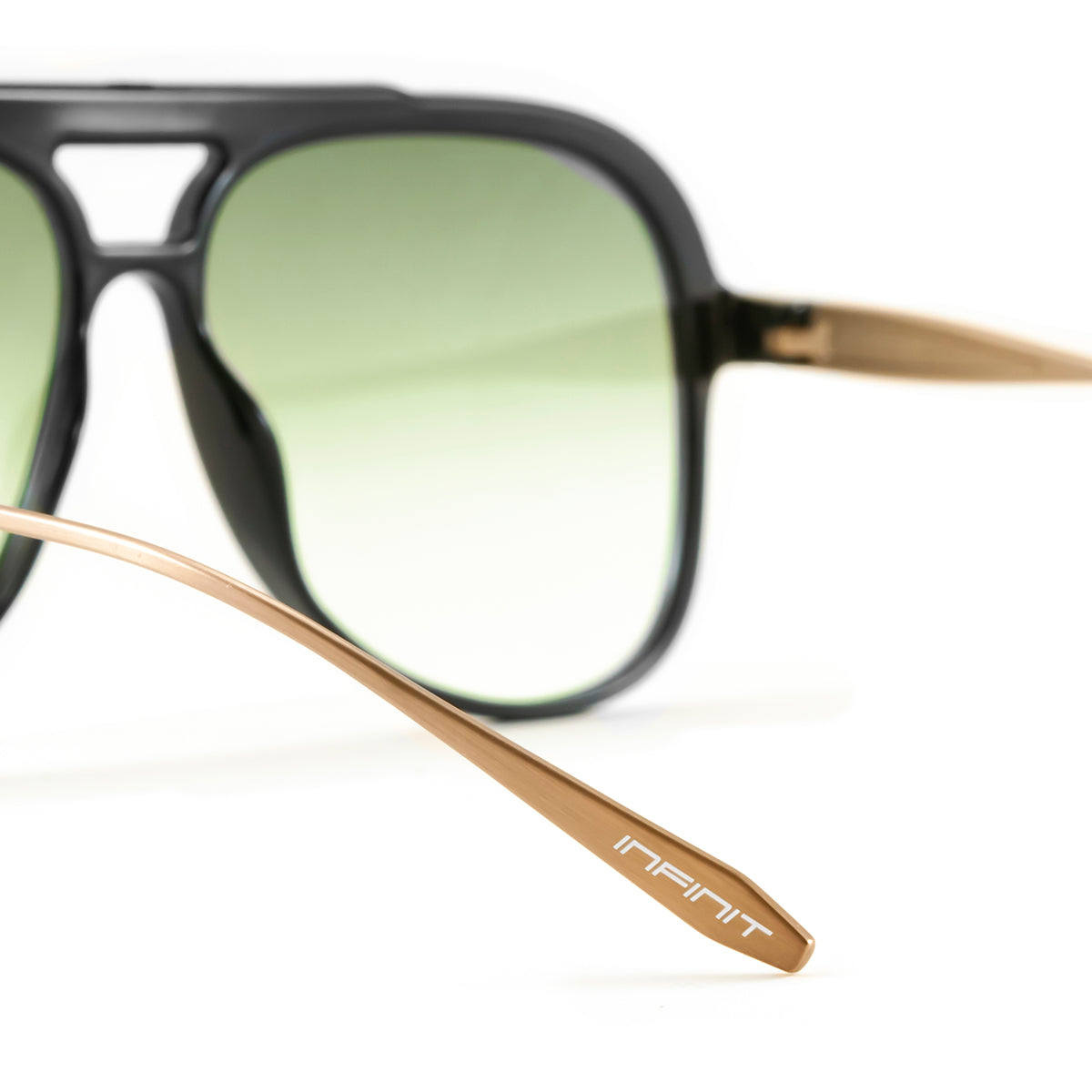 Triple Xxx Metal Negro Brillo Lente Oliva Degrade