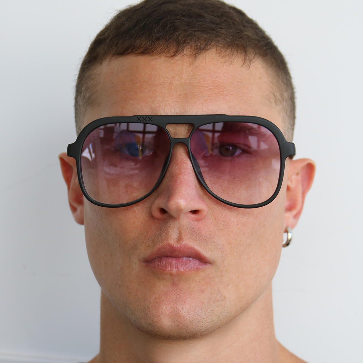 Triple Xxx Negro Mate Lente Purpura Degrade