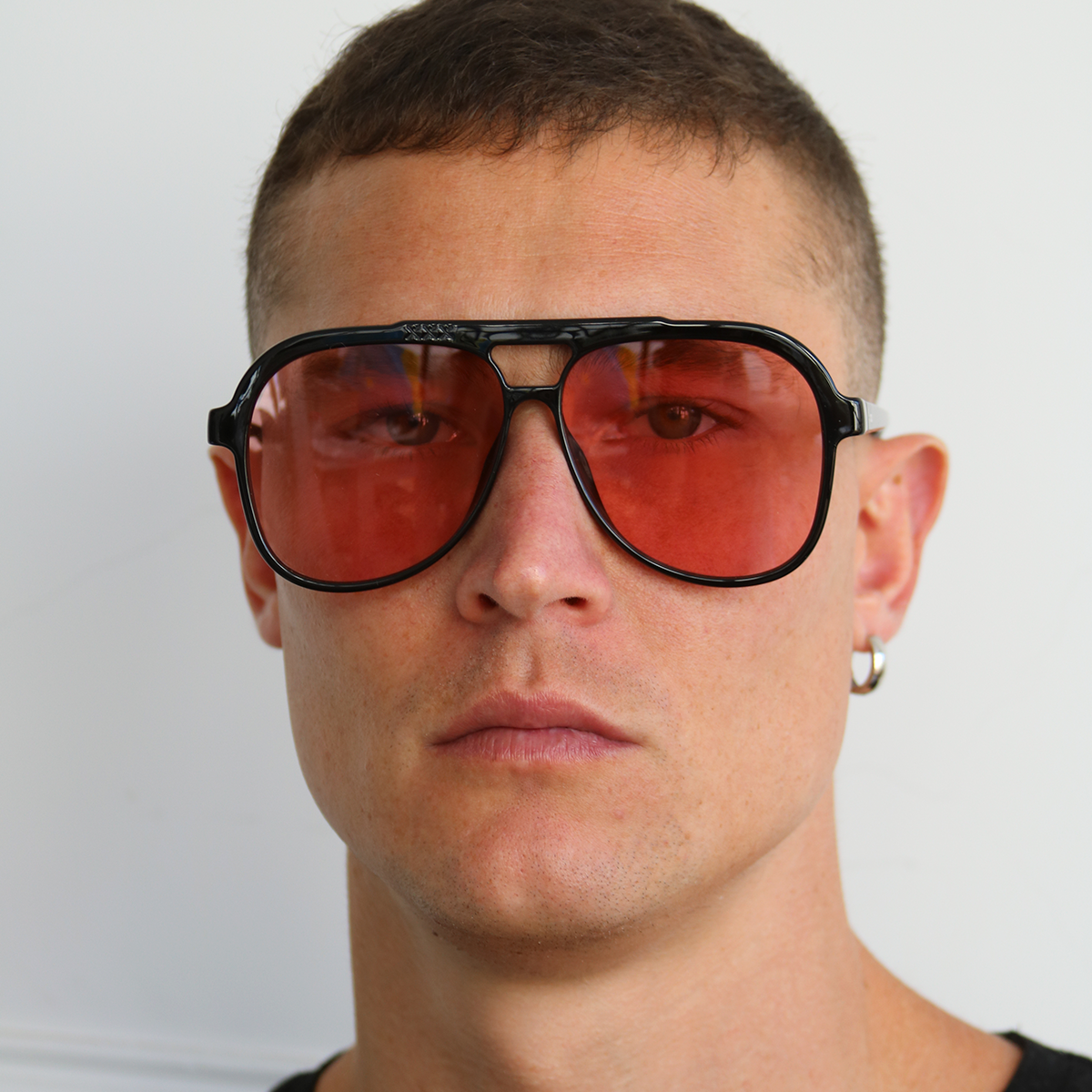 Triple Xxx Negro Brillo Lente Rosa