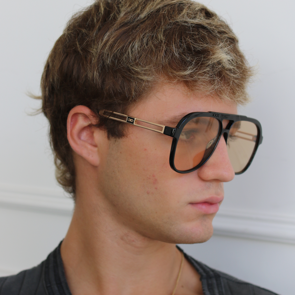 Triple Xxx Metal Doble Barra Negro Brillo Lente Tostado Edition