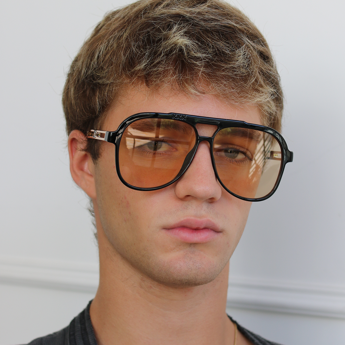 Triple Xxx Metal Doble Barra Negro Brillo Lente Tostado Edition