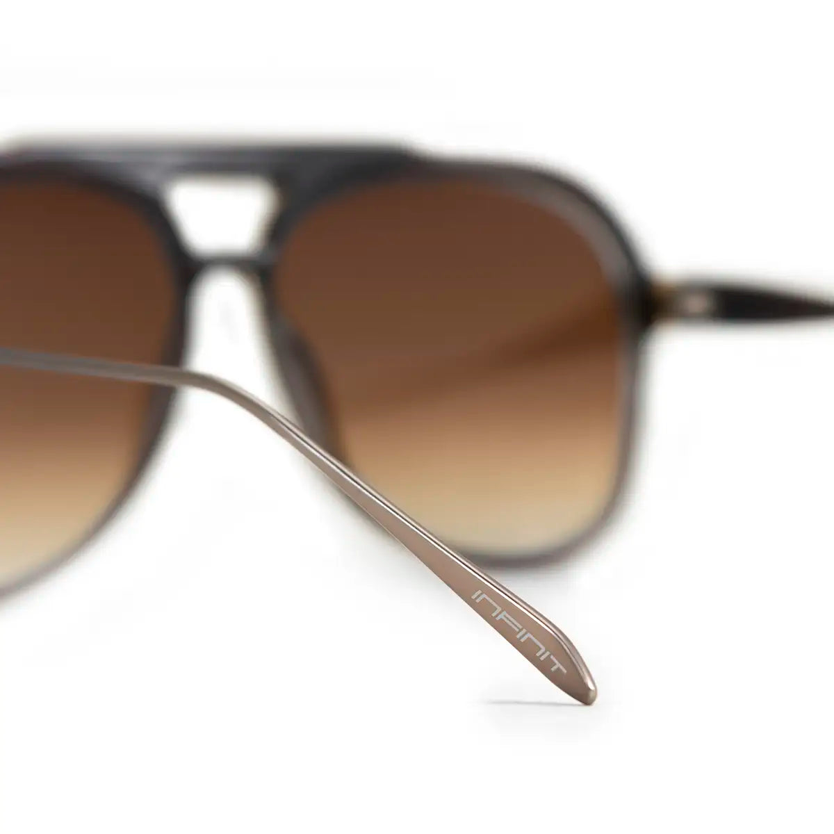 Triple Xxx Metal Translucido Marron Lente Marron Degrade