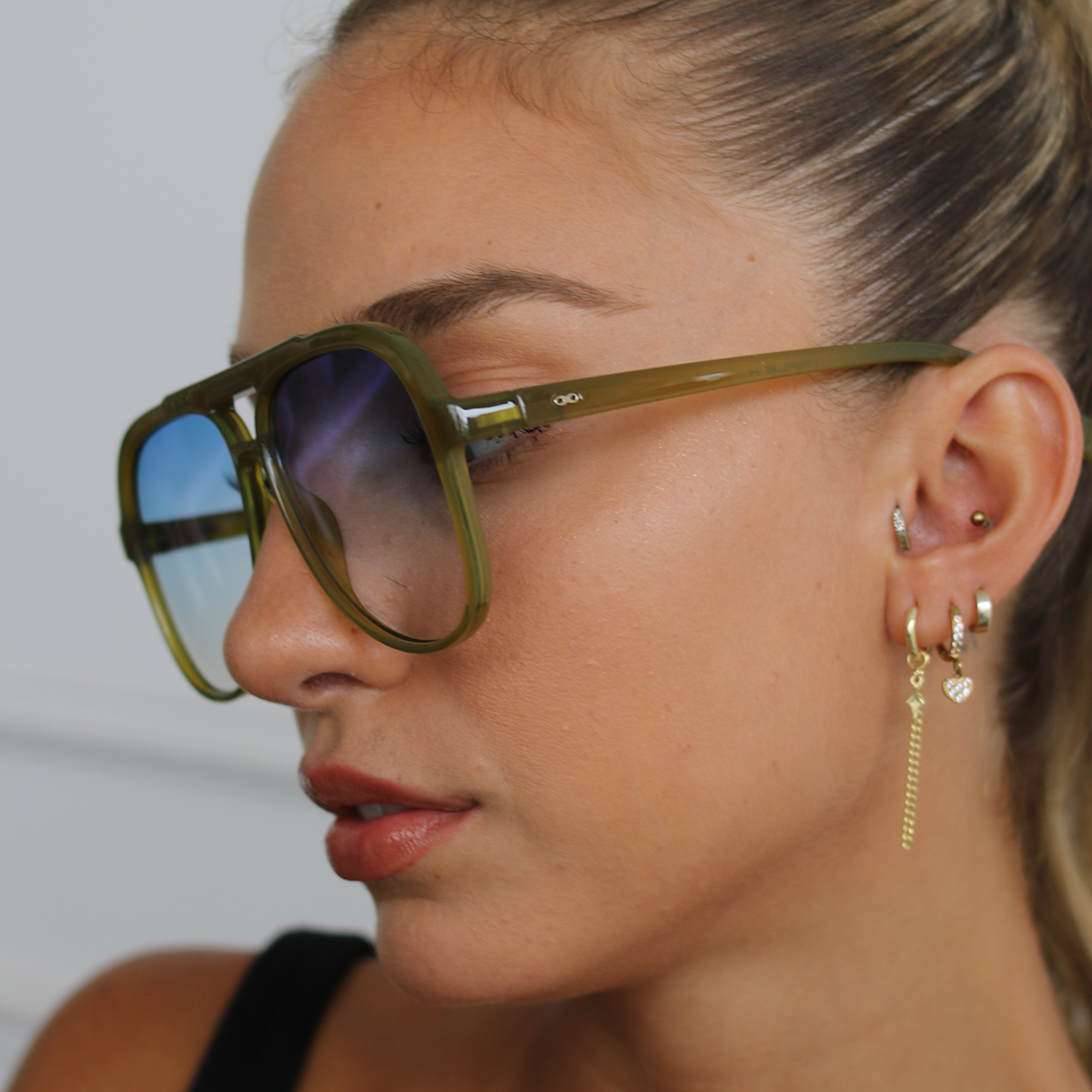 Triple Xxx Milky Green Lente Suave Espejada Azul Degrade