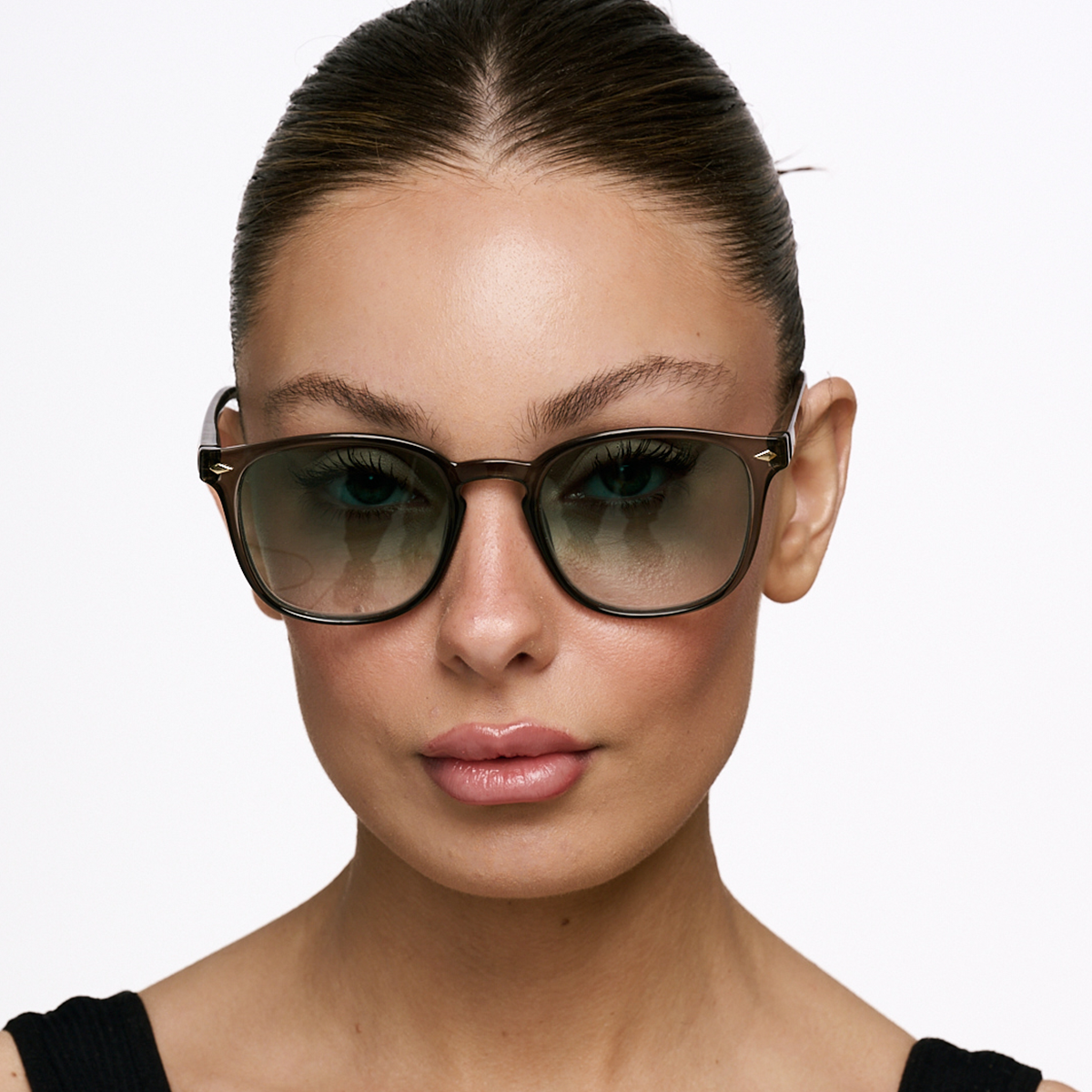 Xenote Translucido Gris Lente Verde Degrade