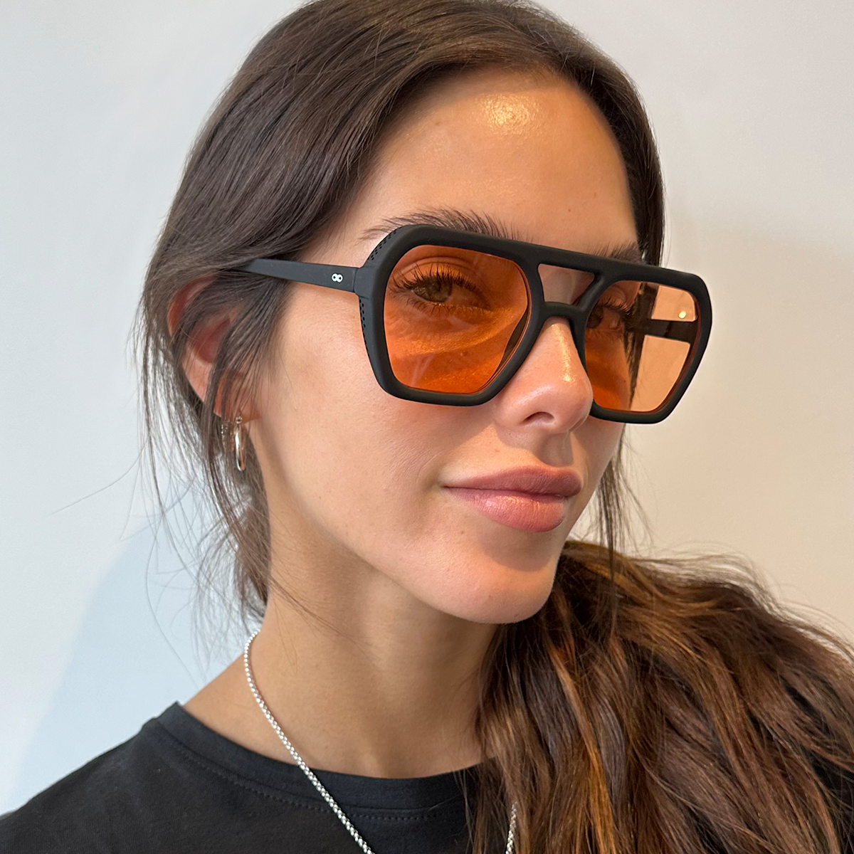 Lyon Negro Mate Lente Naranja