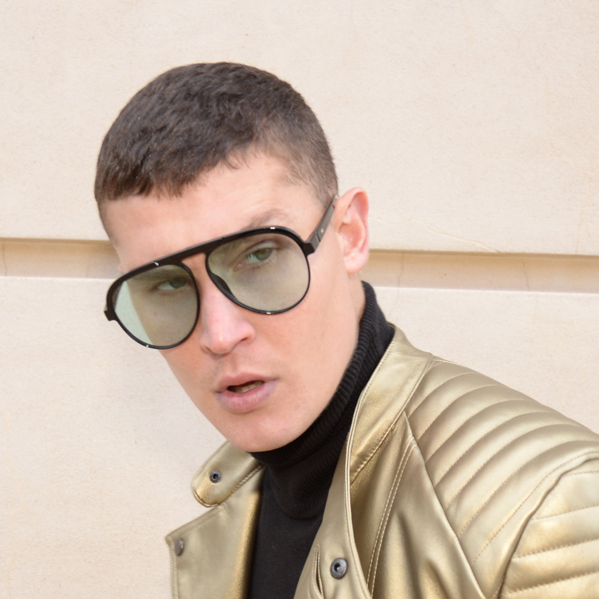 Paris Negro Brillo Lente Turquesa