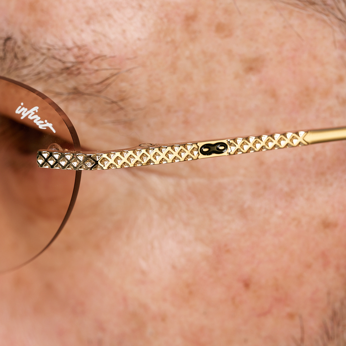 Aero Oval Gold Lente Naranja Degrade