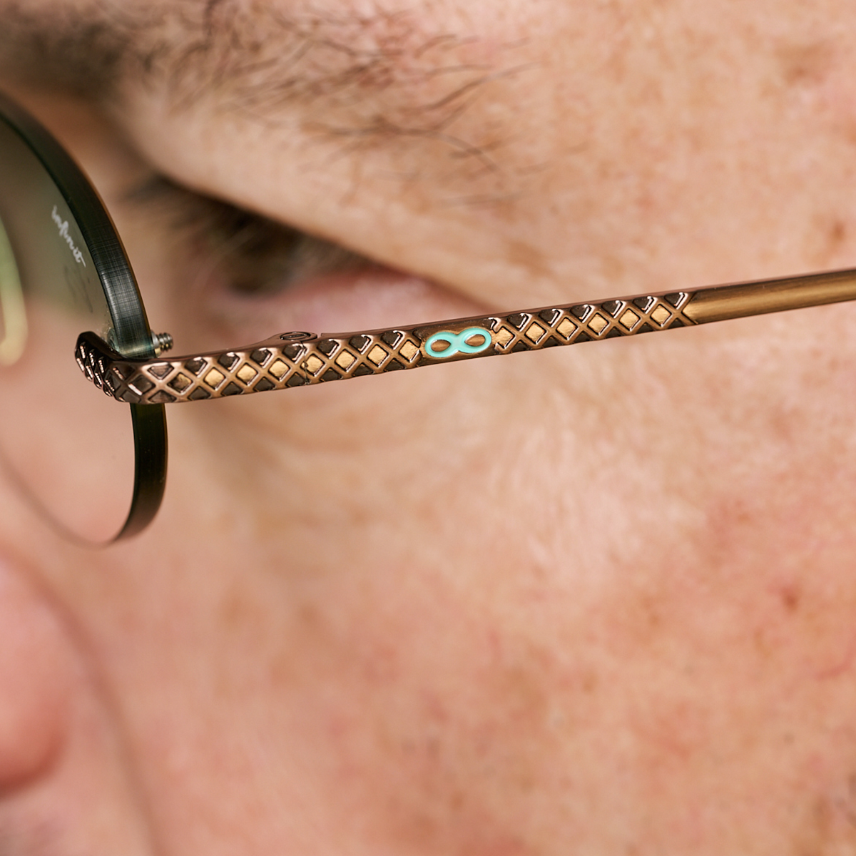 Aero Quo Chocolate Lente Verde Degrade