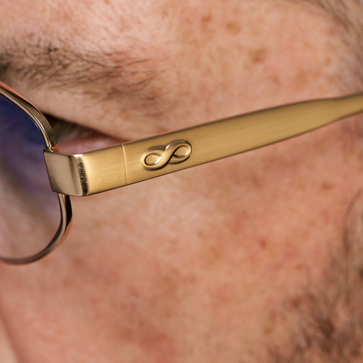 Anteojos Fotocromaticos Alaska Dorado Lente Azul Suave Espejada