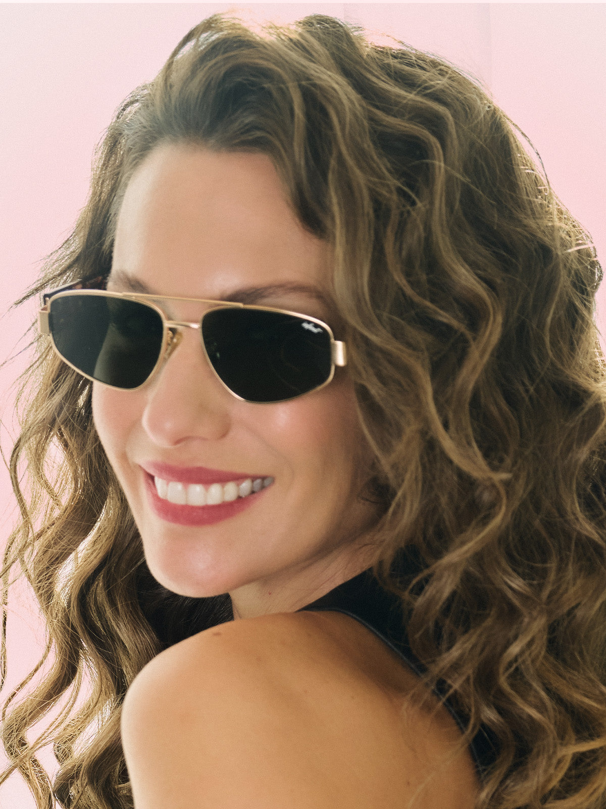 Anteojos de sol By Pampita INFINIT — Colección exclusiva con Carolina Ardohain