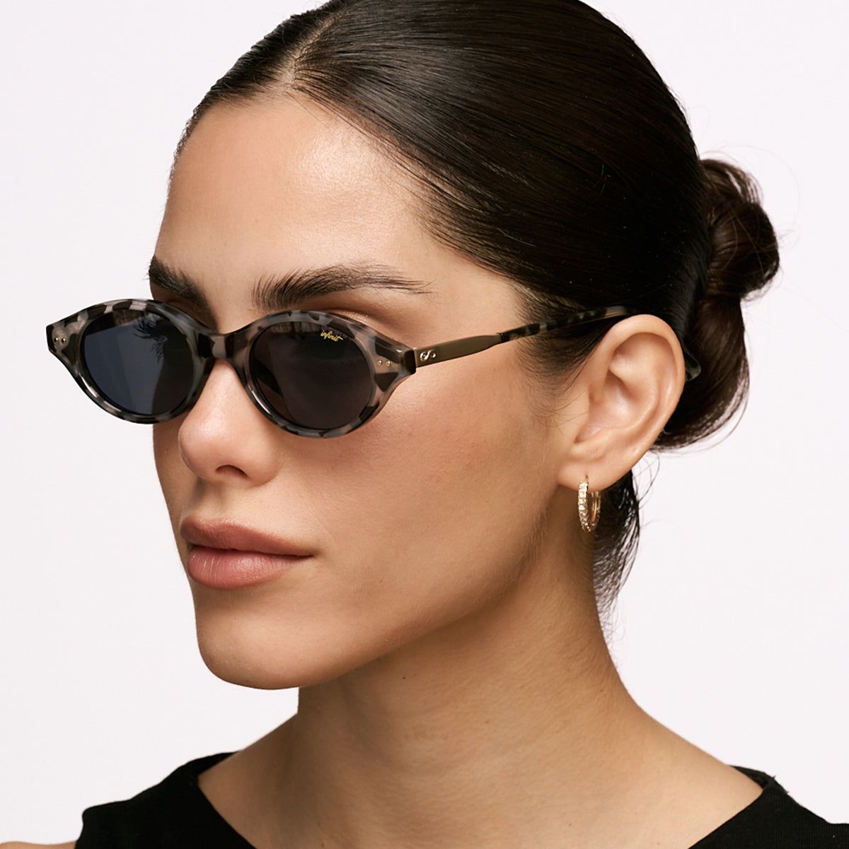 Cali Carey Azul Lente Azul