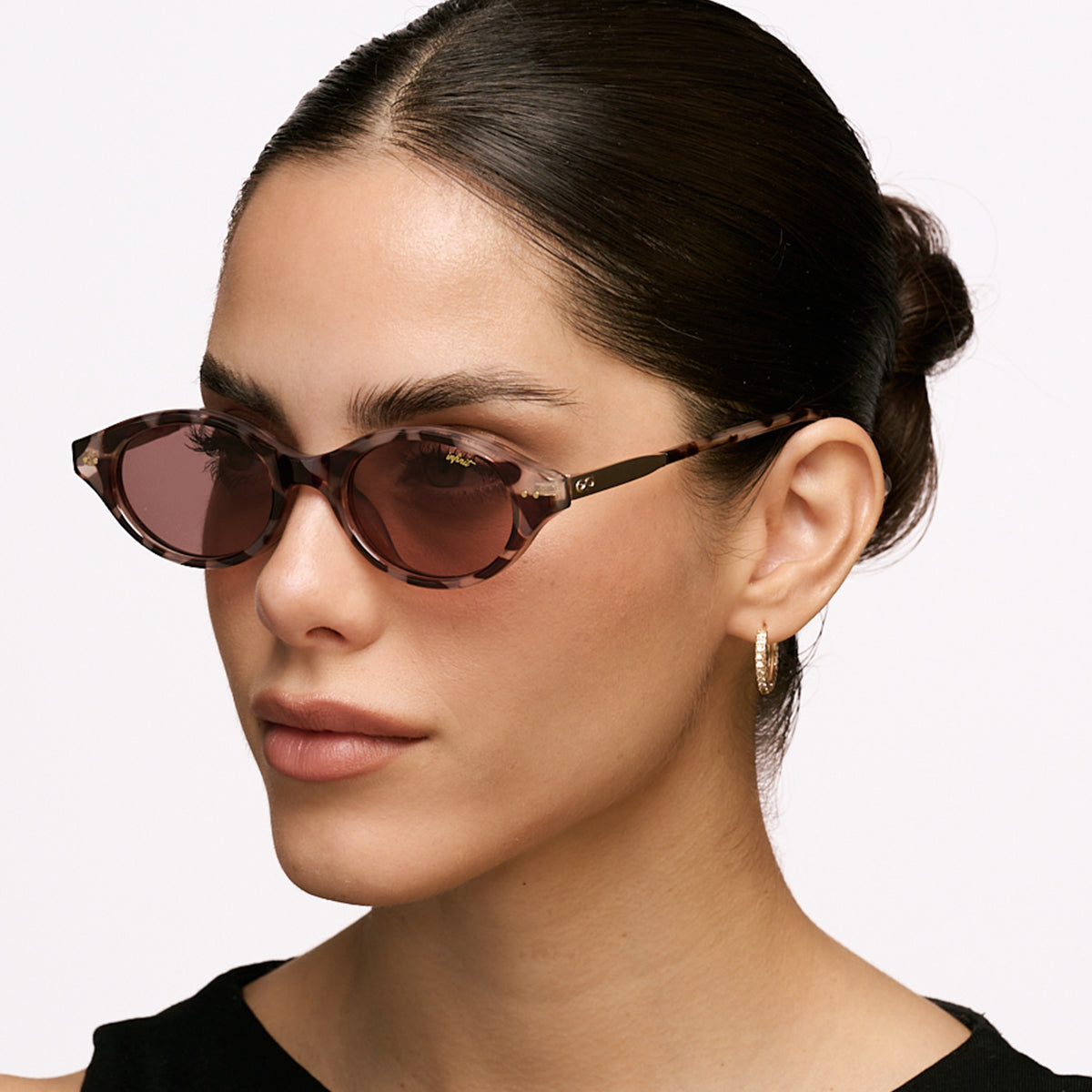 Cali Carey Rosa Lente Rosa