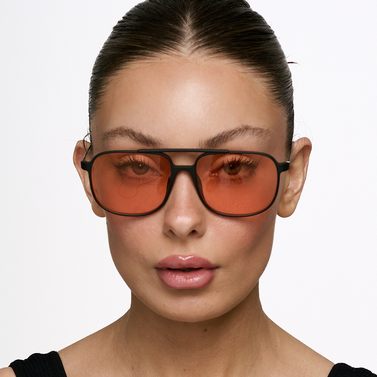 Caravan Negro Mate Lente Naranja