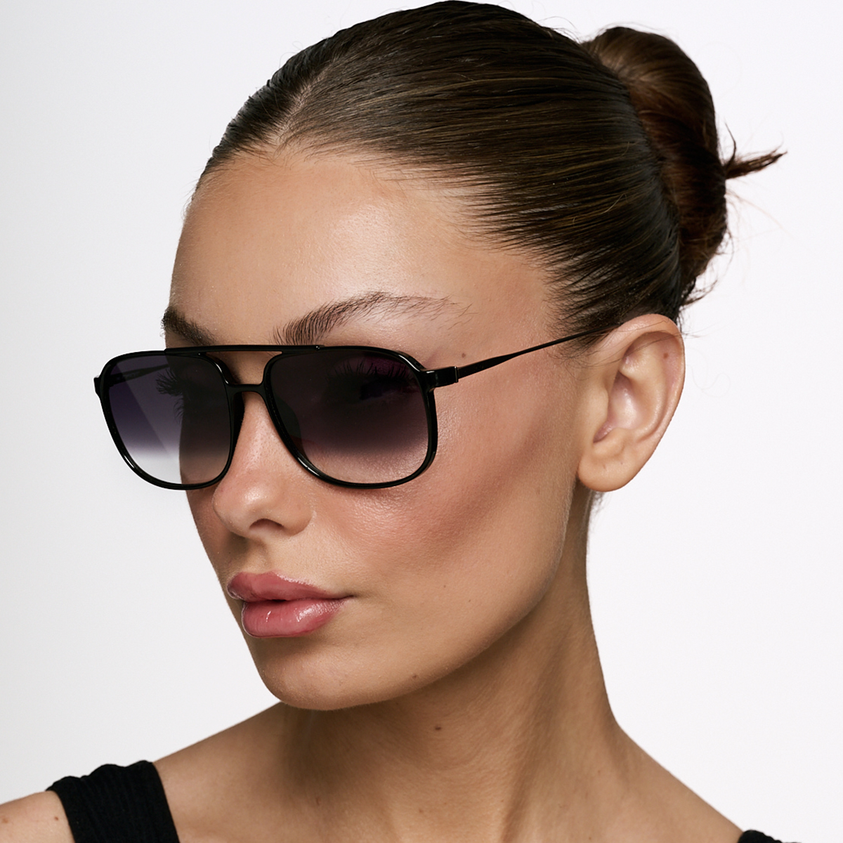 Caravan Negro Brillo Lente Gris Horizon