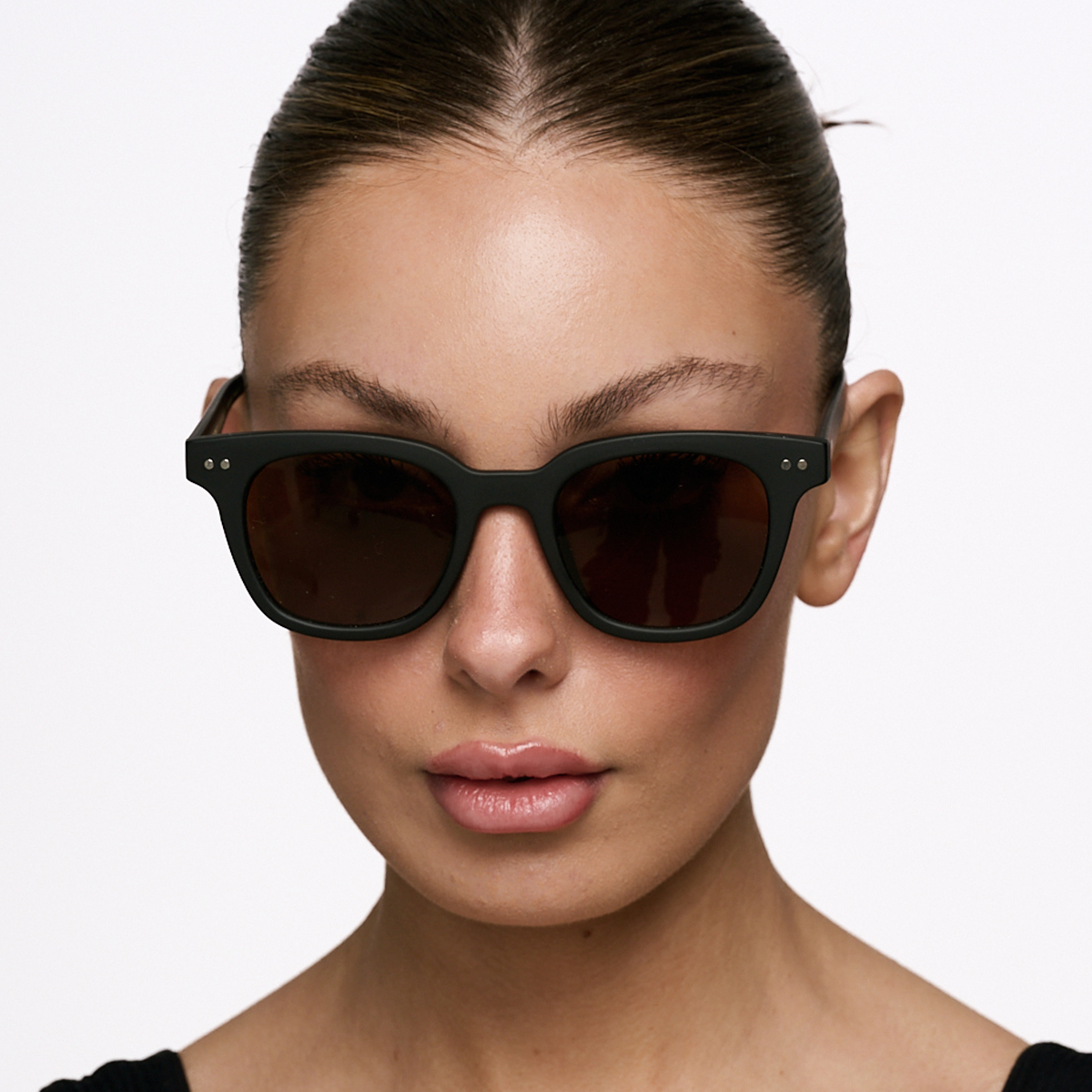 Central Negro Lente Marron Essentials