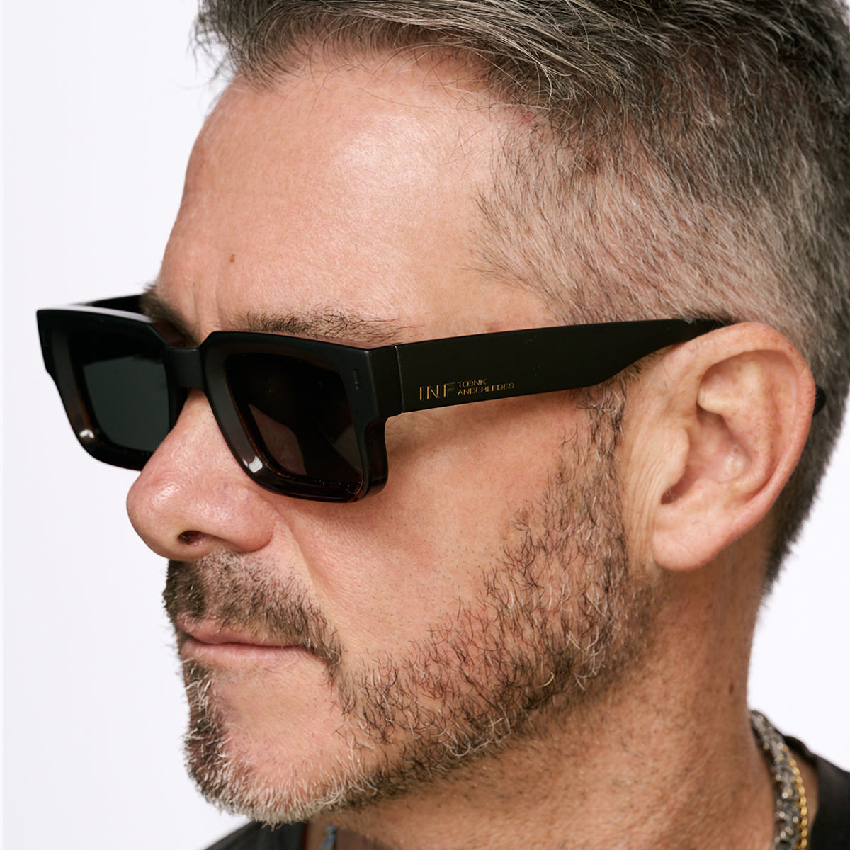 Exclamation Negro Mate Carey Lente Verde