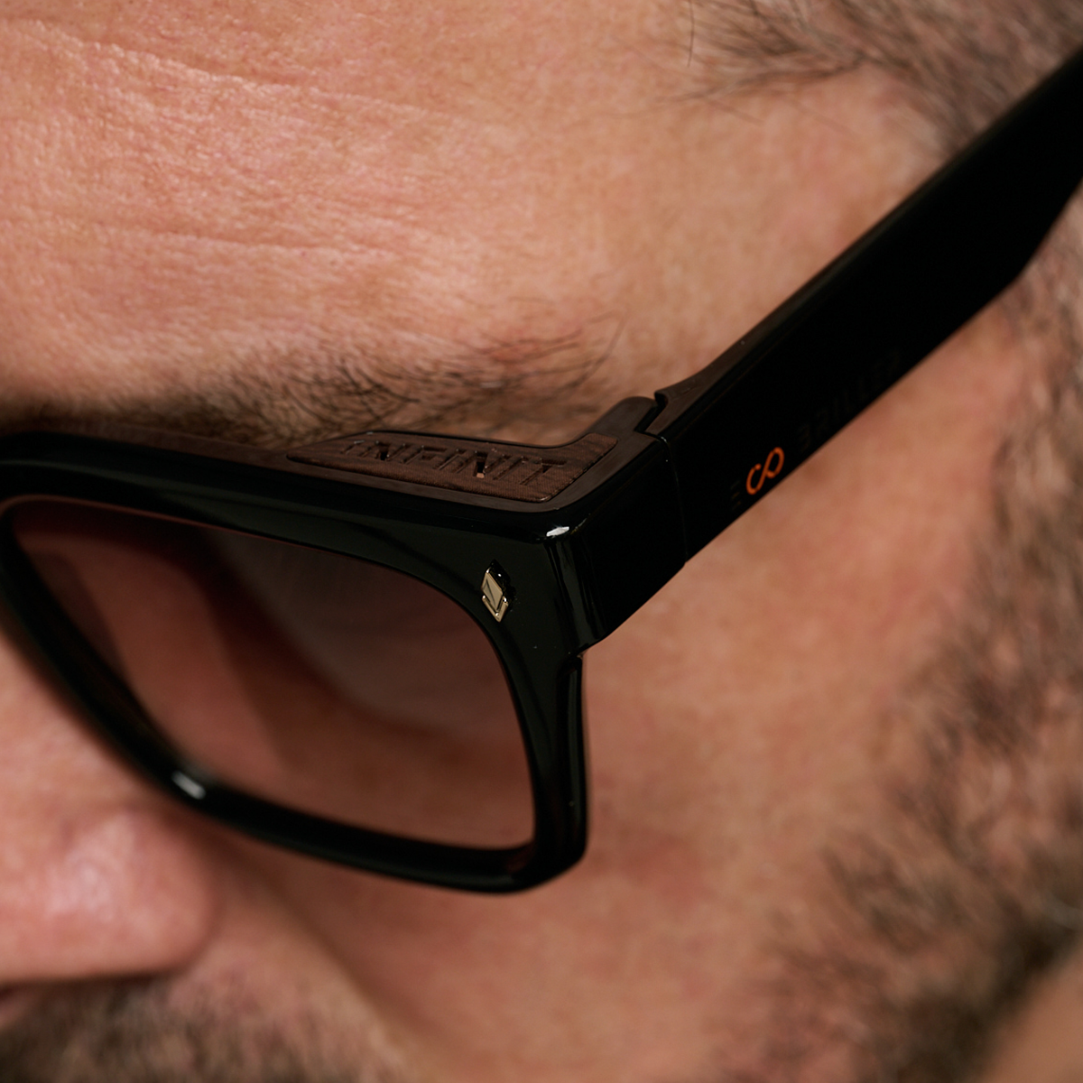 Jacobs Negro Brillo Lente Marron Degrade Eco Sustentable